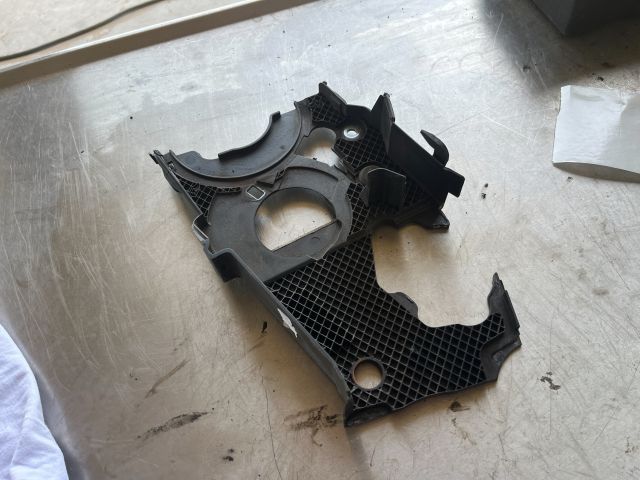 bontott VW POLO IV Hátsó Vezérlés Burkolat