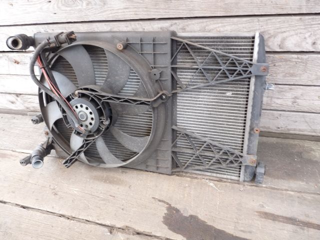 bontott VW POLO IV Hűtő Ventilátor(ok), Radiátor(ok) Szett