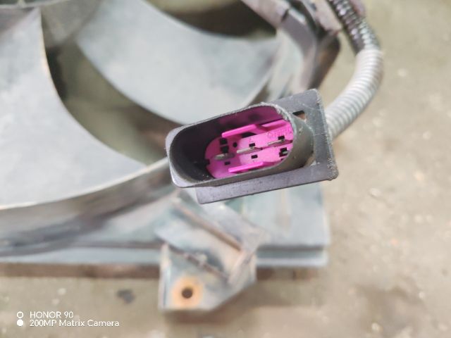 bontott VW POLO IV Hűtőventilátor