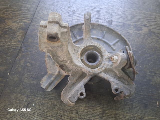 bontott VW POLO IV Jobb első Csonkállvány Kerékaggyal