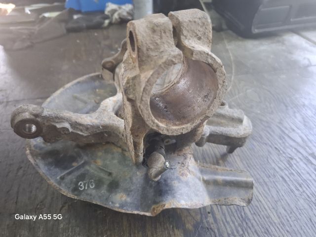 bontott VW POLO IV Jobb első Csonkállvány Kerékaggyal