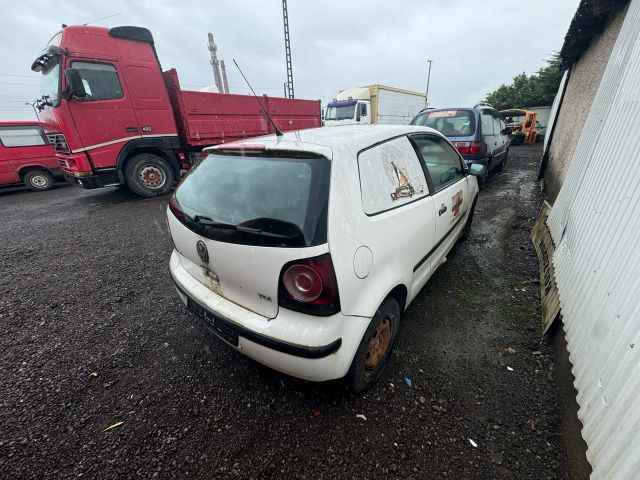 bontott VW POLO IV Jobb első Féknyereg Munkahengerrel