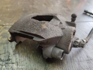 bontott VW POLO IV Jobb első Féknyereg Munkahengerrel