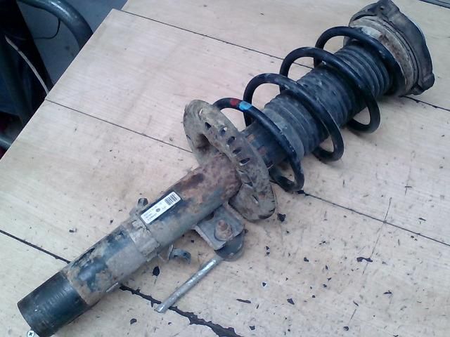 bontott VW POLO IV Jobb első Gólyaláb (Lengécsillapító, Rugó)