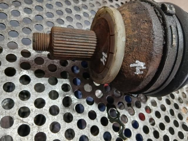 bontott VW POLO IV Jobb Féltengely