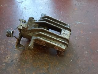 bontott VW POLO IV Jobb hátsó Féknyereg Munkahengerrel