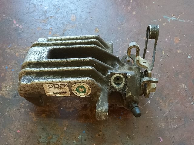 bontott VW POLO IV Jobb hátsó Féknyereg Munkahengerrel