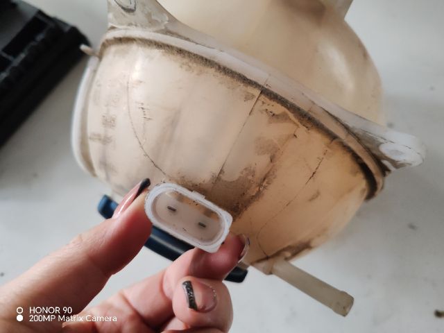 bontott VW POLO IV Kiegyenlítő Tartály