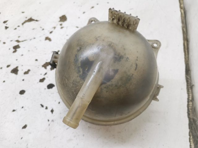 bontott VW POLO IV Kiegyenlítő Tartály