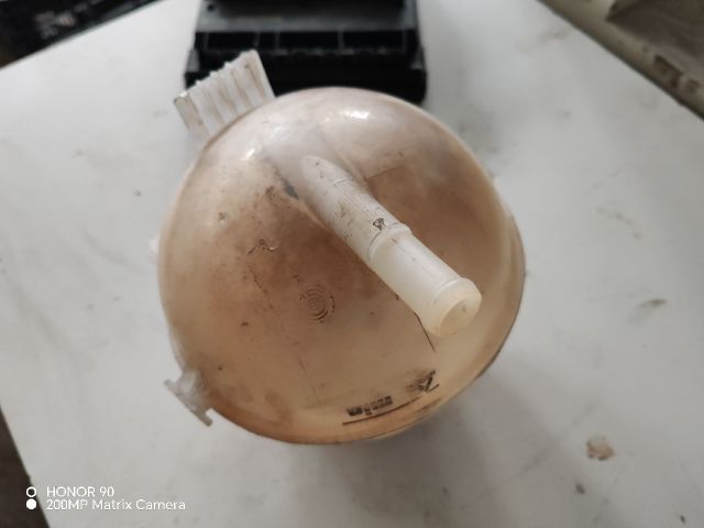 bontott VW POLO IV Kiegyenlítő Tartály