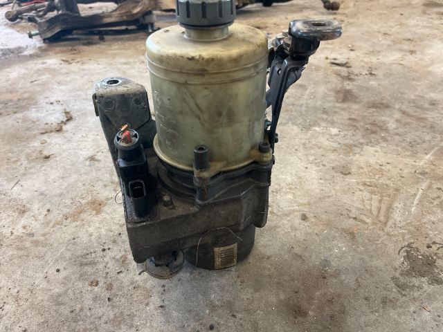 bontott VW POLO IV Kormányszervó Motor (Hidraulikus)