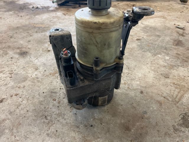 bontott VW POLO IV Kormányszervó Motor (Hidraulikus)