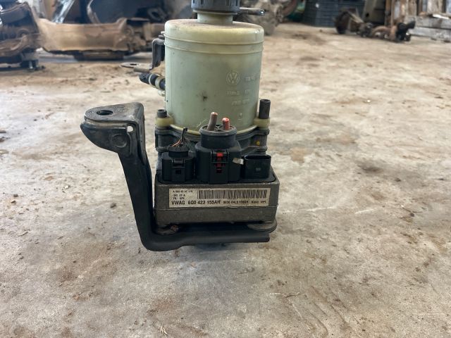 bontott VW POLO IV Kormányszervó Motor (Hidraulikus)
