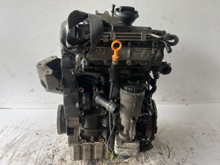 bontott VW POLO IV Motor (Fűzött blokk hengerfejjel)