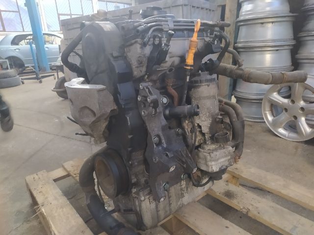 bontott VW POLO IV Motor (Fűzött blokk hengerfejjel)