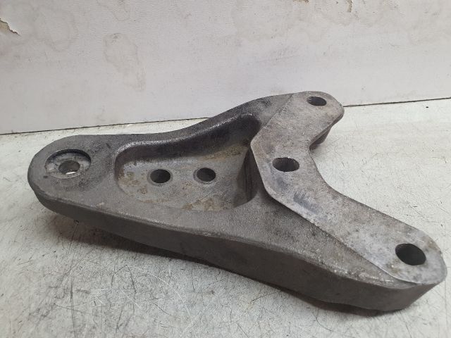 bontott VW POLO IV Motor Tartó Bak (Fém)