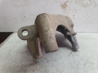 bontott VW POLO IV Motor Tartó Bak (Fém)