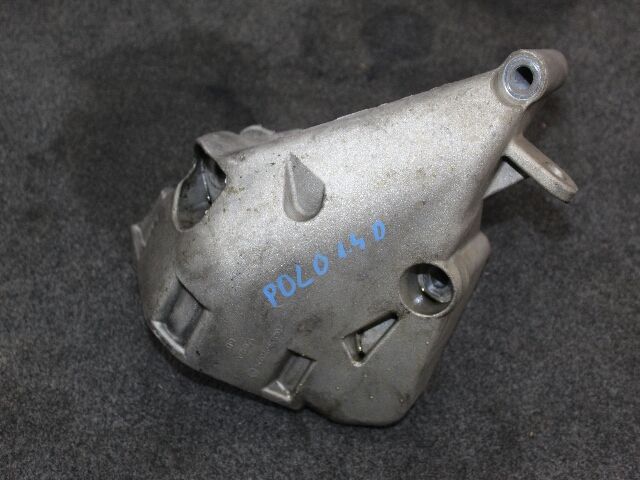 bontott VW POLO IV Motor Tartó Bak (Fém)