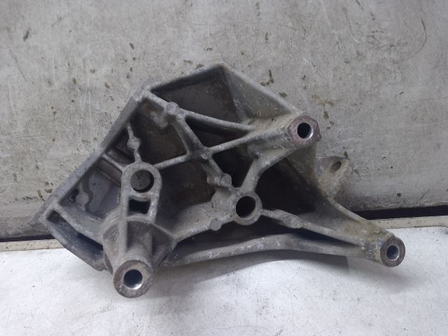 bontott VW POLO IV Motor Tartó Bak (Fém)