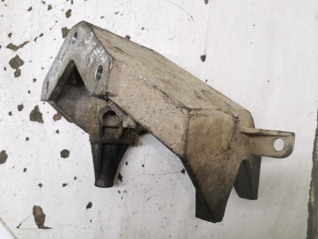 bontott VW POLO IV Motor Tartó Bak (Fém)