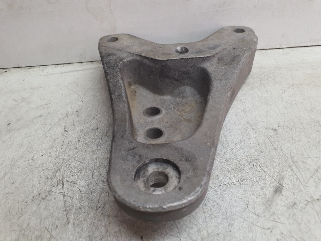 bontott VW POLO IV Motor Tartó Bak (Fém)