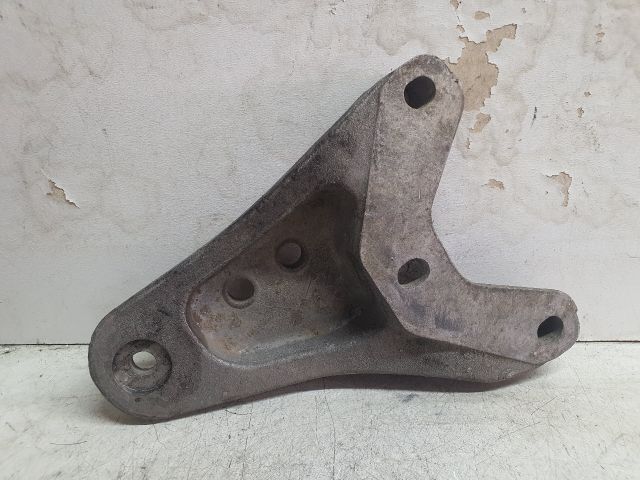 bontott VW POLO IV Motor Tartó Bak (Fém)