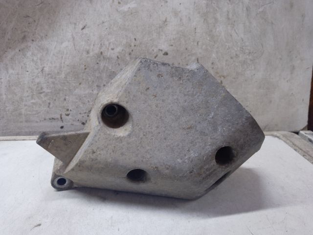 bontott VW POLO IV Motor Tartó Bak (Fém)