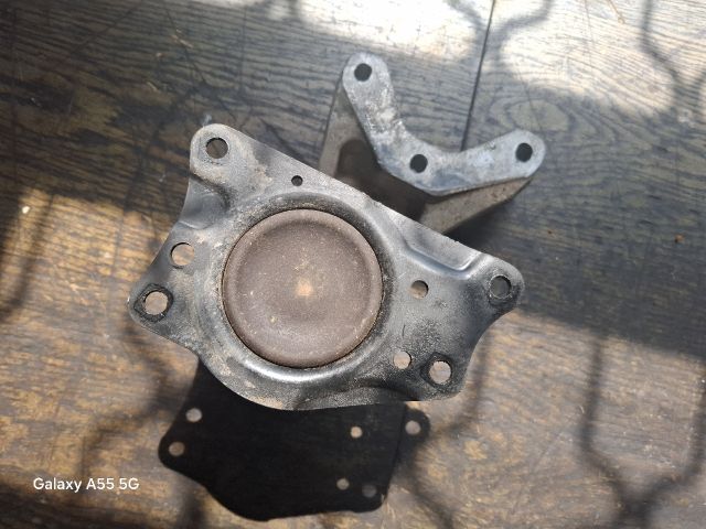 bontott VW POLO IV Motor Tartó Bak (Fém)