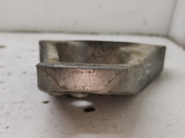 bontott VW POLO IV Motor Tartó Bak (Fém)