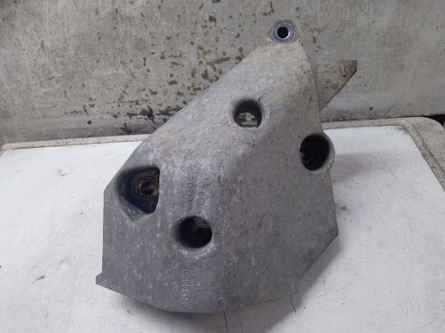 bontott VW POLO IV Motor Tartó Bak (Fém)