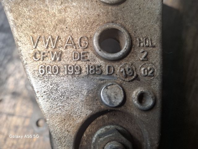 bontott VW POLO IV Motor Tartó Bak (Fém)