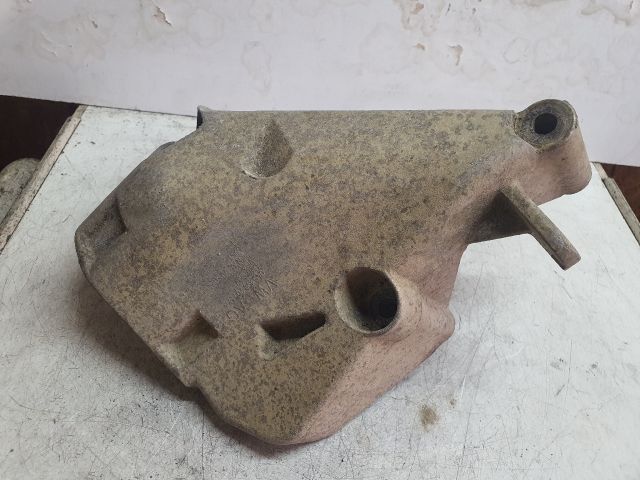 bontott VW POLO IV Motor Tartó Bak (Fém)