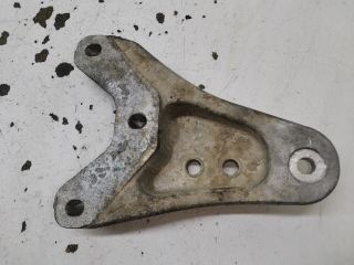 bontott VW POLO IV Motor Tartó Bak (Fém)