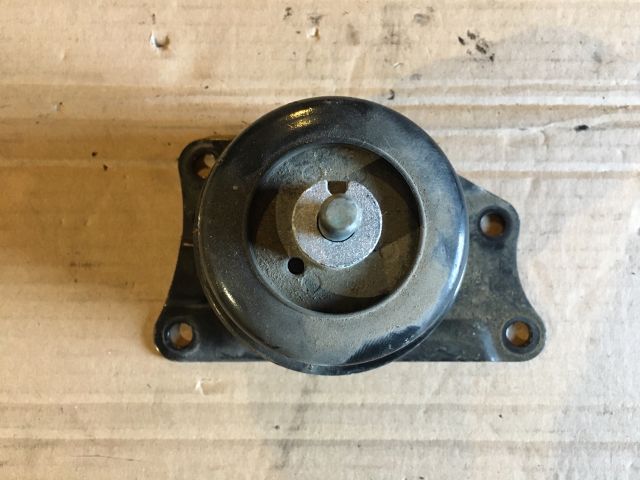 bontott VW POLO IV Motor Tartó Bak Jobb