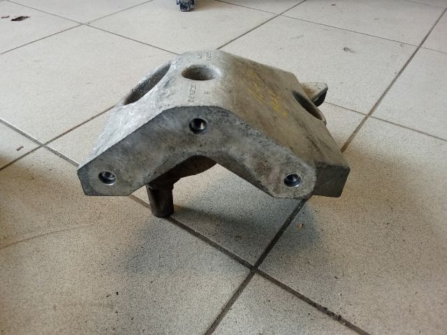 bontott VW POLO IV Motor Tartó Bak (Pozíciófüggetlen)