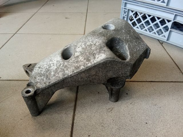 bontott VW POLO IV Motor Tartó Bak (Pozíciófüggetlen)