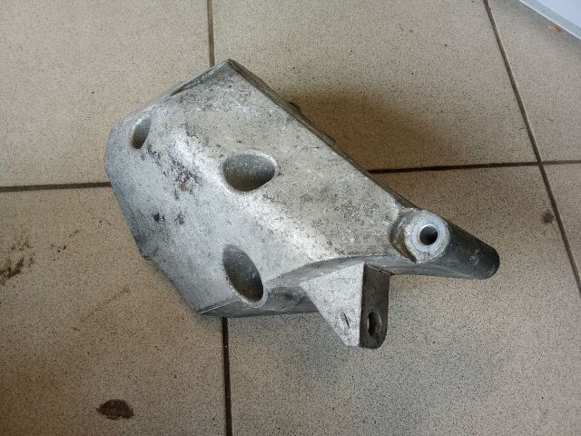 bontott VW POLO IV Motor Tartó Bak (Pozíciófüggetlen)