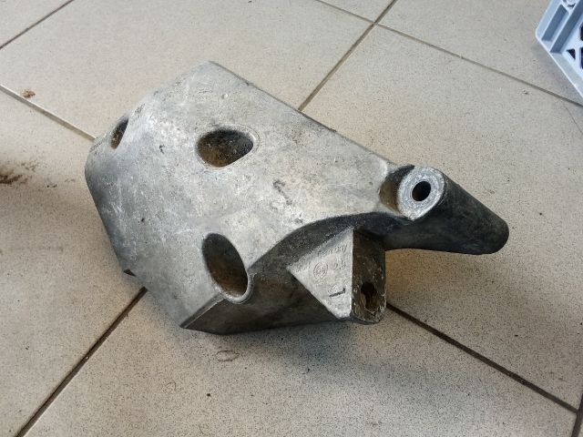 bontott VW POLO IV Motor Tartó Bak (Pozíciófüggetlen)