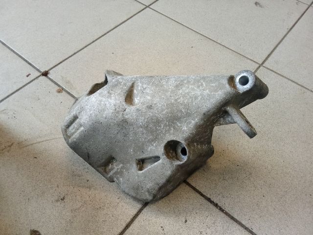 bontott VW POLO IV Motor Tartó Bak (Pozíciófüggetlen)