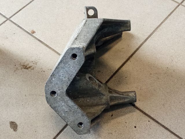 bontott VW POLO IV Motor Tartó Bak (Pozíciófüggetlen)