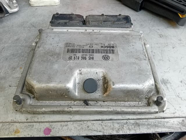 bontott VW POLO IV Motorvezérlő