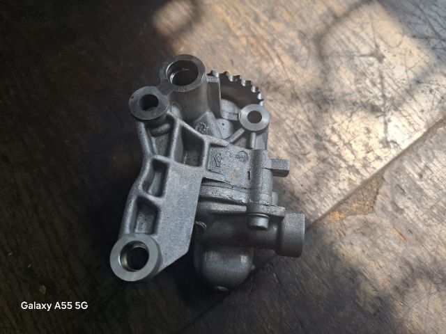 bontott VW POLO IV Olajszivattyú