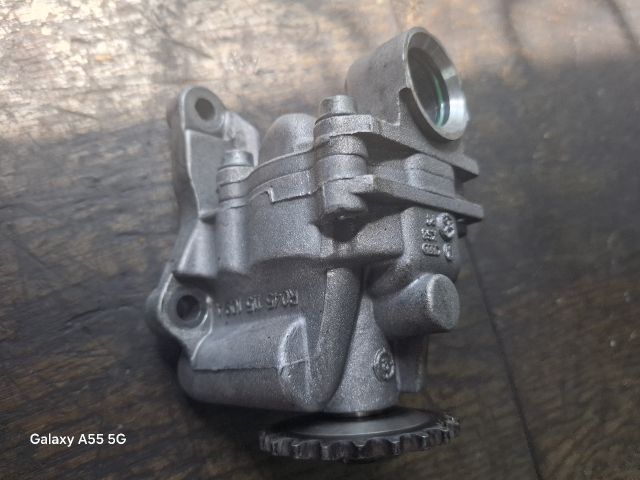 bontott VW POLO IV Olajszivattyú