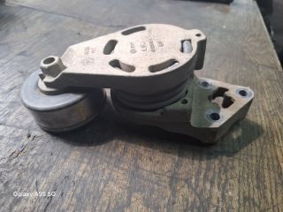 bontott VW POLO IV Szíjfeszítő Görgő