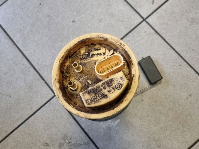 bontott VW POLO IV Üzemanyag Szivattyú