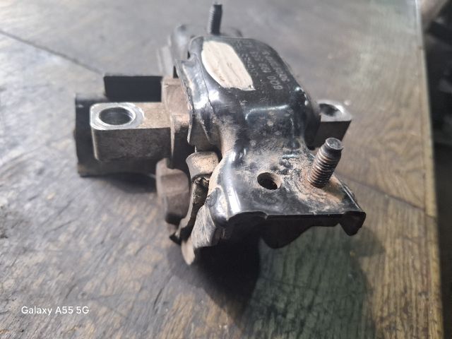 bontott VW POLO IV Váltó Tartó Bak (Pozíciófüggetlen)