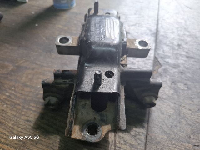 bontott VW POLO IV Váltó Tartó Bak (Pozíciófüggetlen)