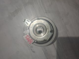 bontott VW POLO IV Vezérlés Lánc / Szíj Feszítő Görgő