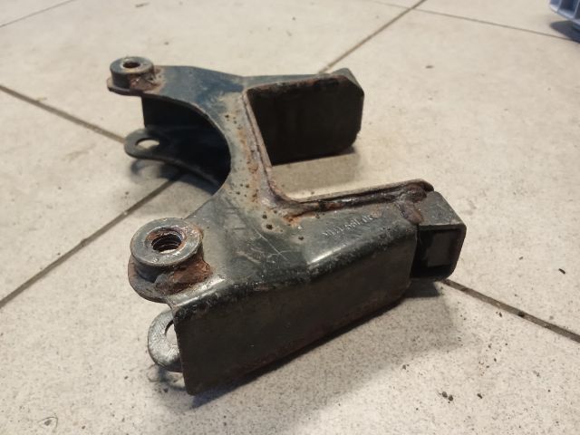 bontott VW POLO IV Váltó Tartó Bak (Pozíciófüggetlen)