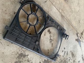 bontott VW POLO IV Hűtőventilátor Keret